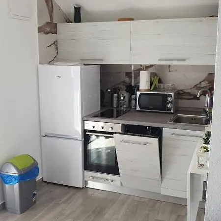 Apartman Viktorija Appartamento Miletici